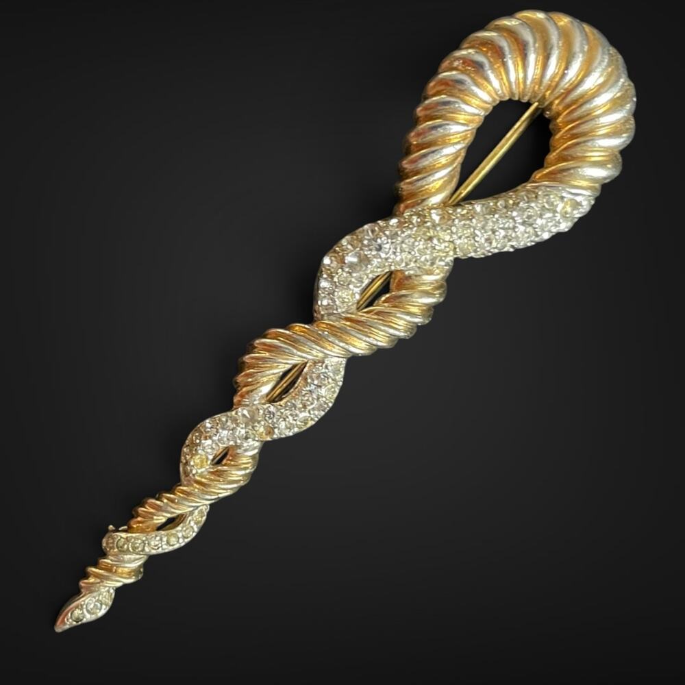 Vintage 1950 Marcel Boucher 3164 Gold Plated Rhinestone Rope Brooch 3.25"